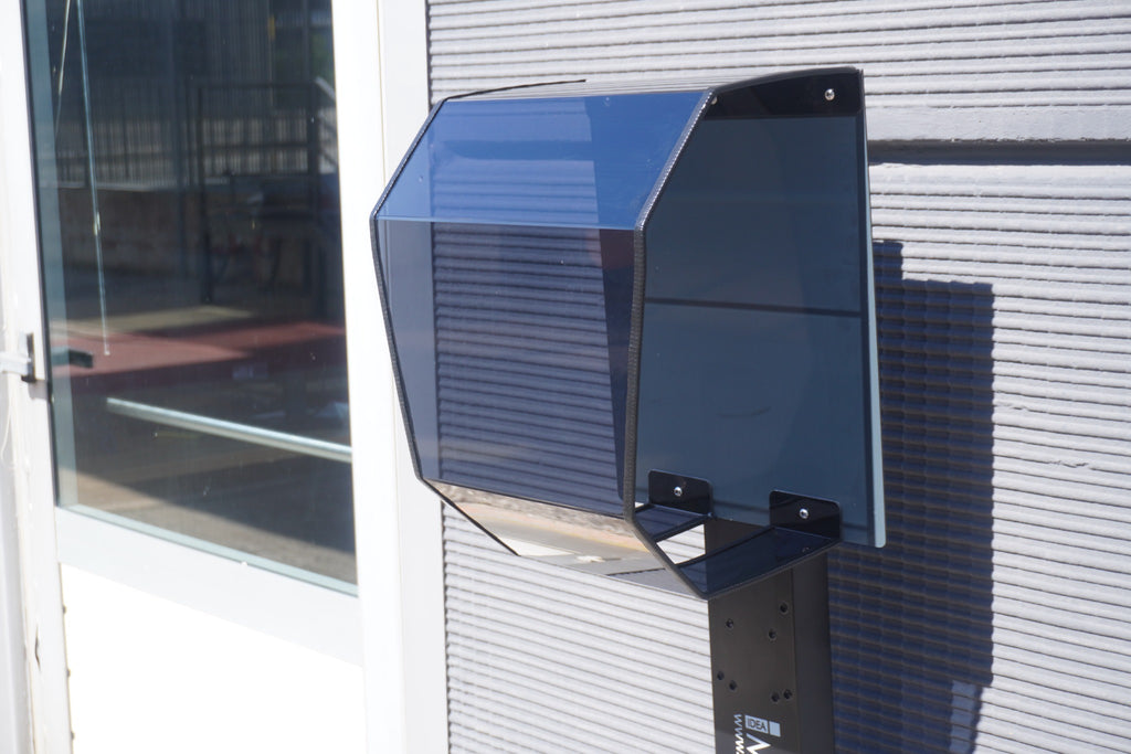 Crystal Shell reale vista laterale su supporto tecnico