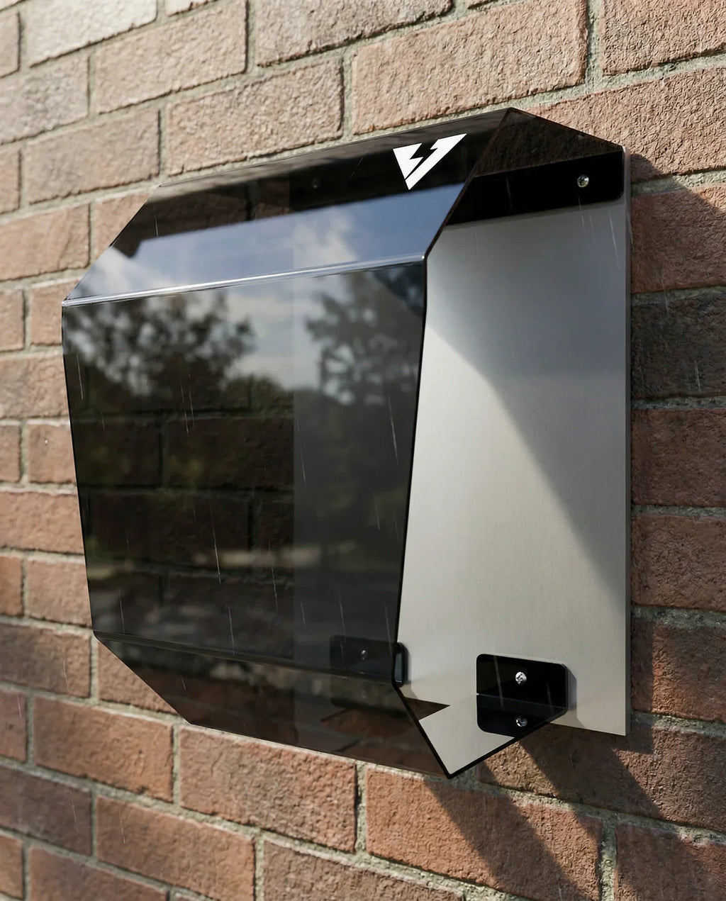Crystal Shell – Copertura protettiva per wallbox esterna